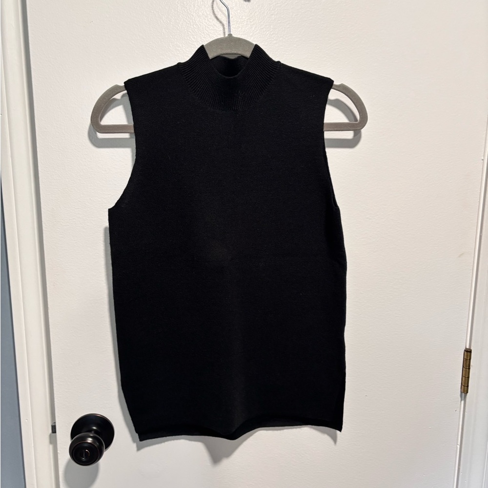 Uniqlo highneck knit Sleeveless blouse